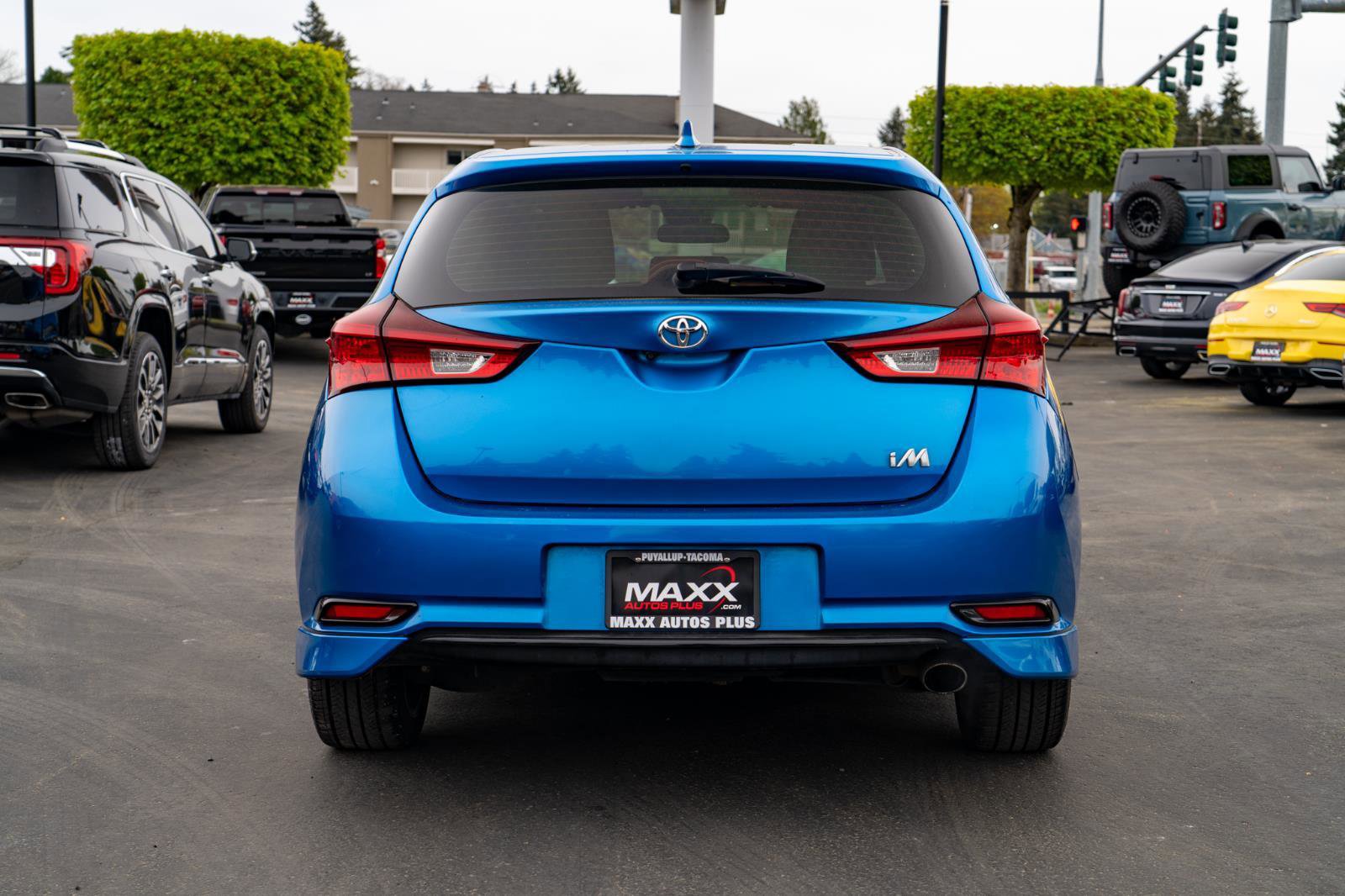 Used 2018 Toyota Corolla iM w/ All-Weather Mat Package FWD image 11