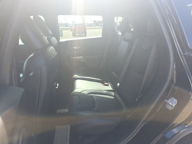 Used 2020 Jeep Cherokee High Altitude image 34