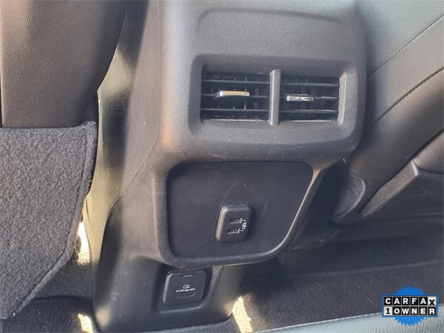 Used 2024 GMC Terrain SLT image 22