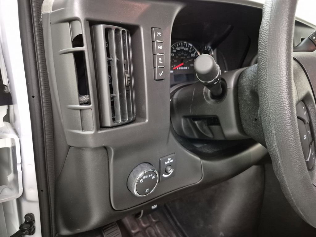 New 2025 GMC Savana 2500 Extended w/ Enhanced Convenience Package image 18