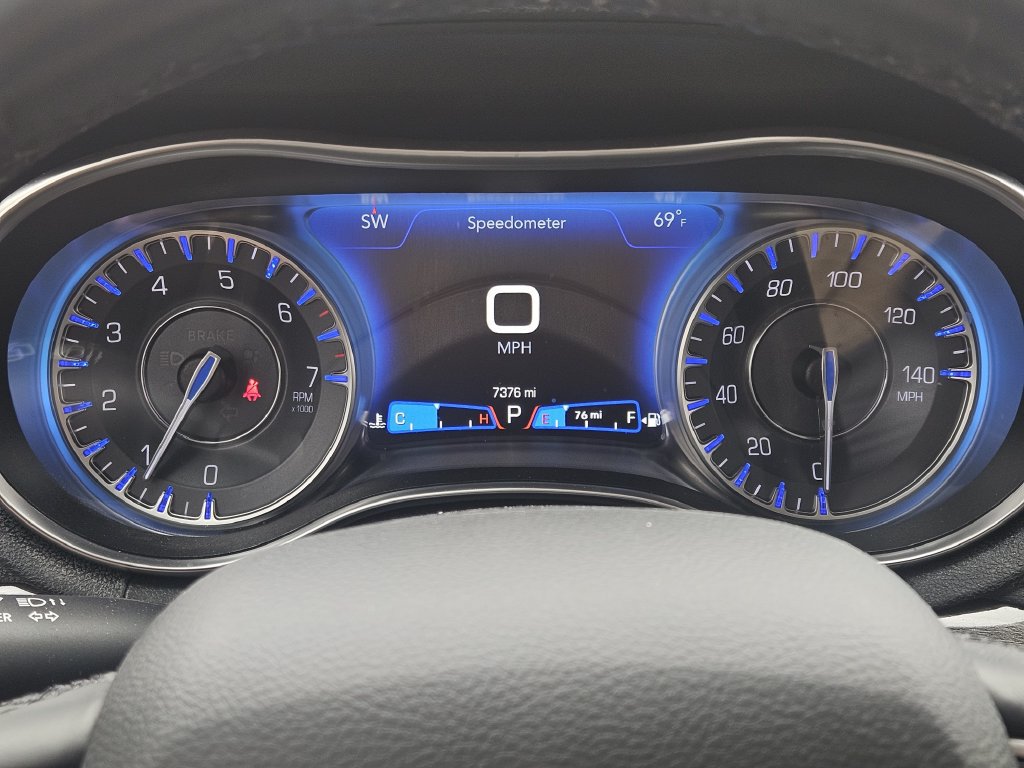 Used 2020 Chrysler 300 Touring w/ Chrome Appearance Package RWD image 16