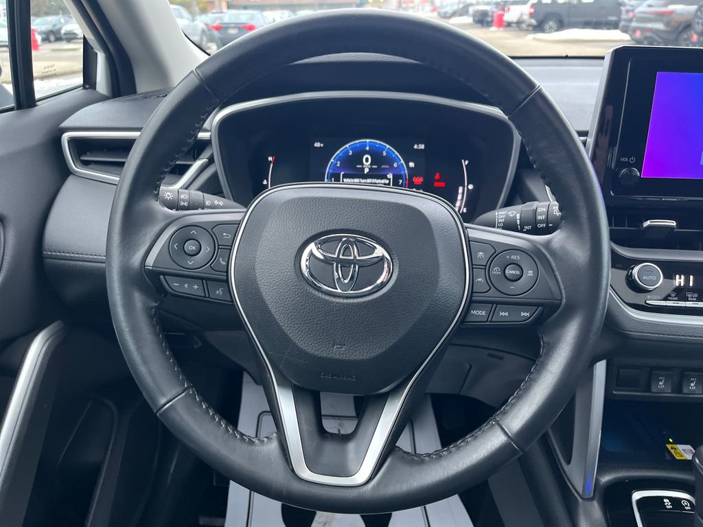 Certified 2023 Toyota Corolla Cross XLE w/ Convenience Package image 14
