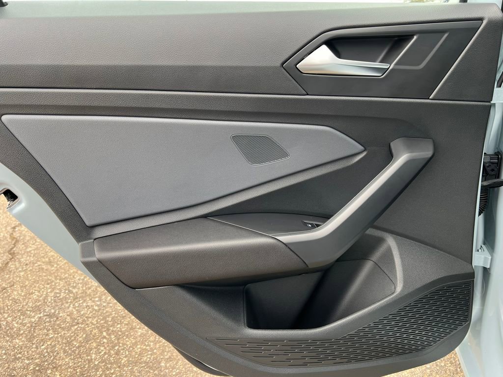 Used 2025 Volkswagen Jetta SEL image 33