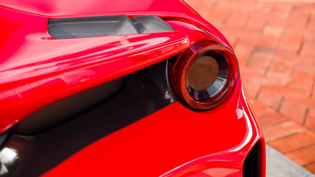 Used 2020 Ferrari 488 Pista Coupe RWD image 32