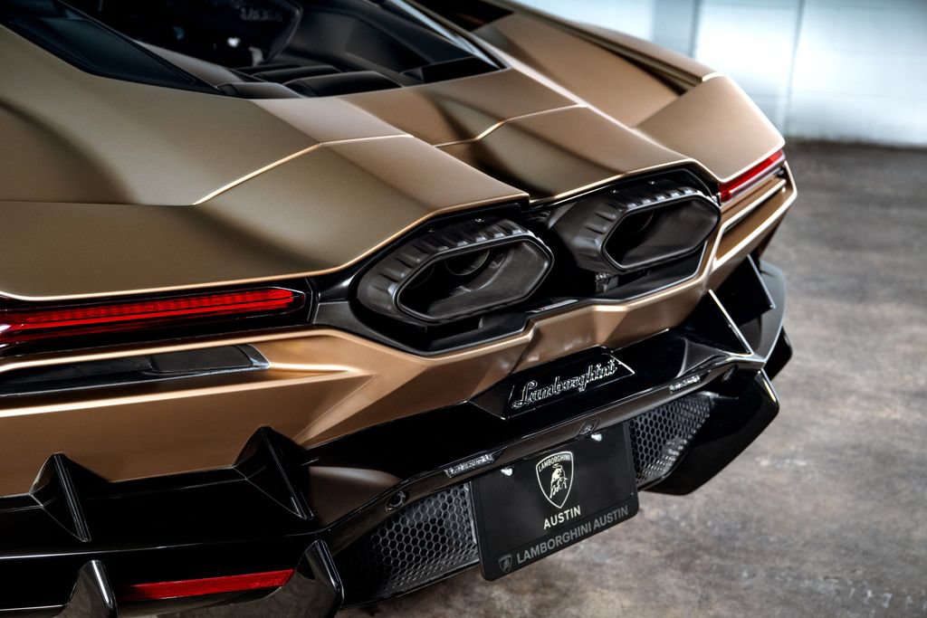 Used 2024 Lamborghini Revuelto AWD/4WD image 11