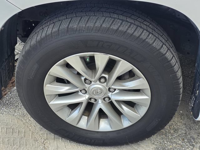 Used 2016 Lexus GX 460 w/ Premium Package AWD/4WD image 15