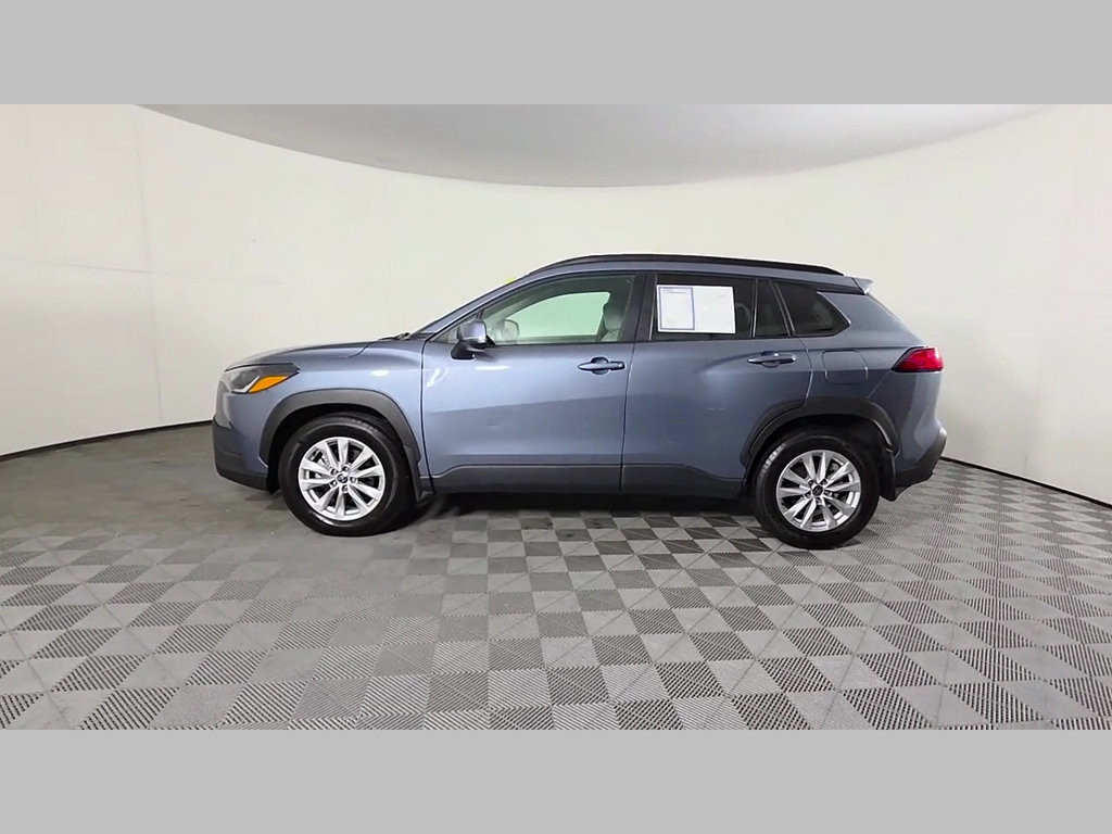 Used 2023 Toyota Corolla Cross LE FWD image 47