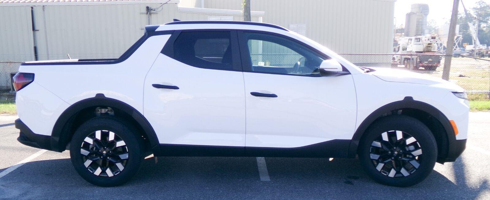 Used 2025 Hyundai Santa Cruz SEL FWD image 5