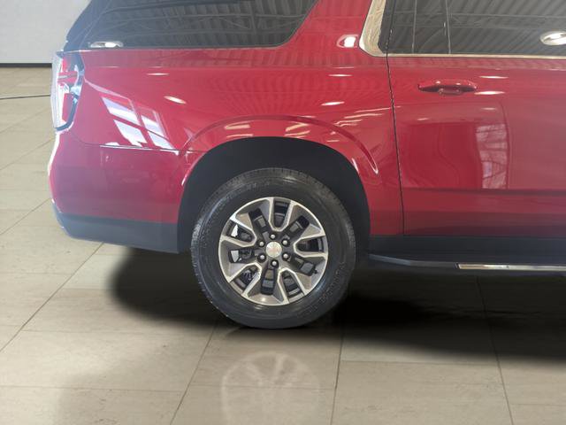Used 2022 Chevrolet Suburban LT image 32