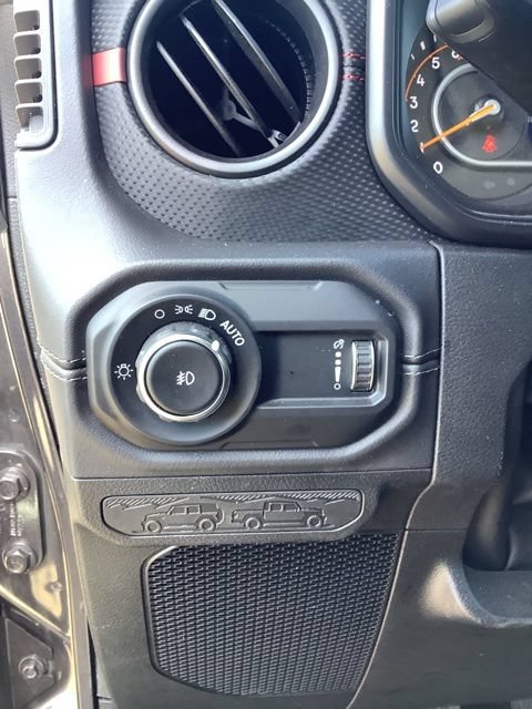 Certified 2025 Jeep Wrangler Unlimited Rubicon AWD/4WD image 27