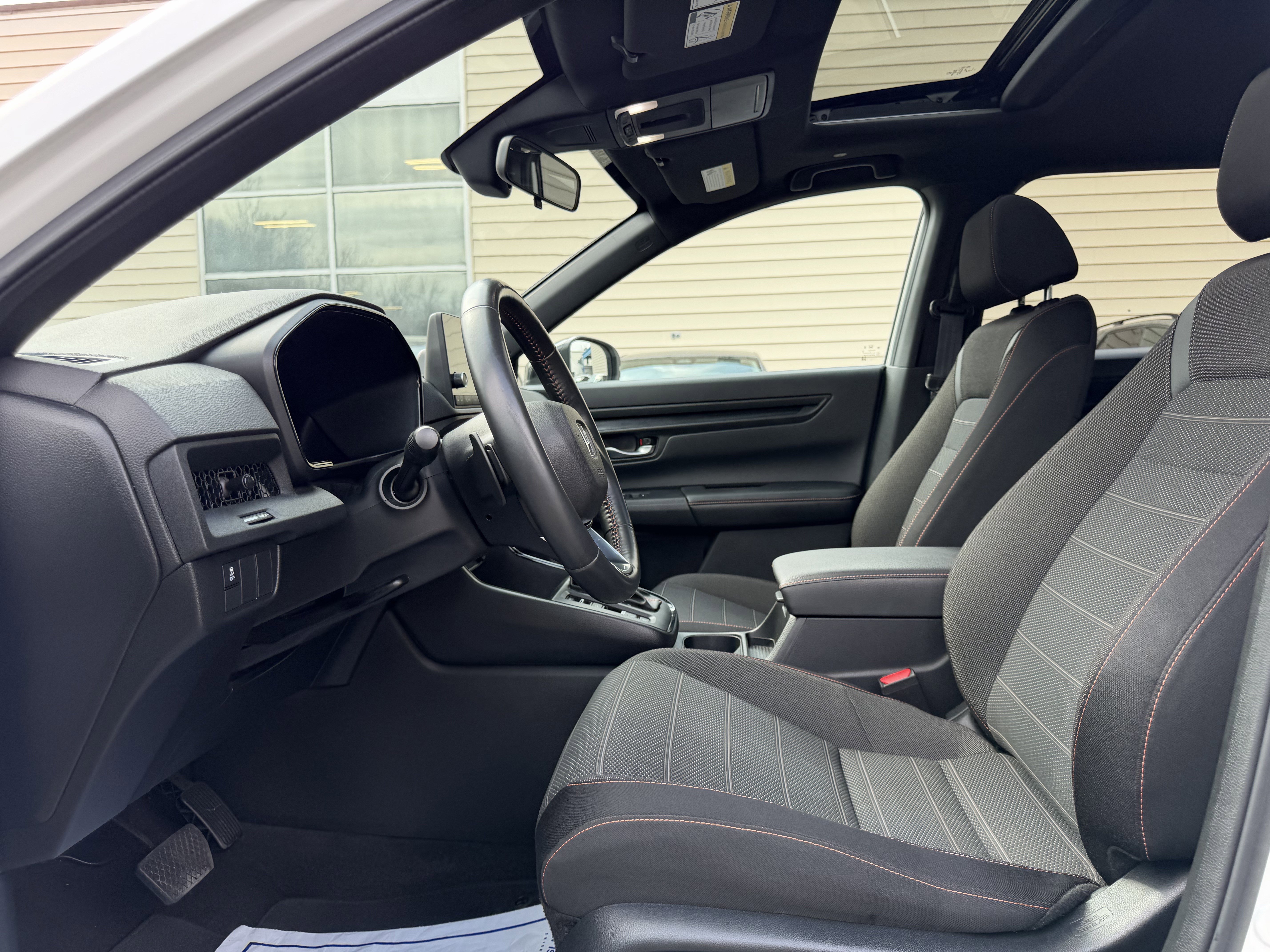 Used 2023 Honda CR-V Sport image 14