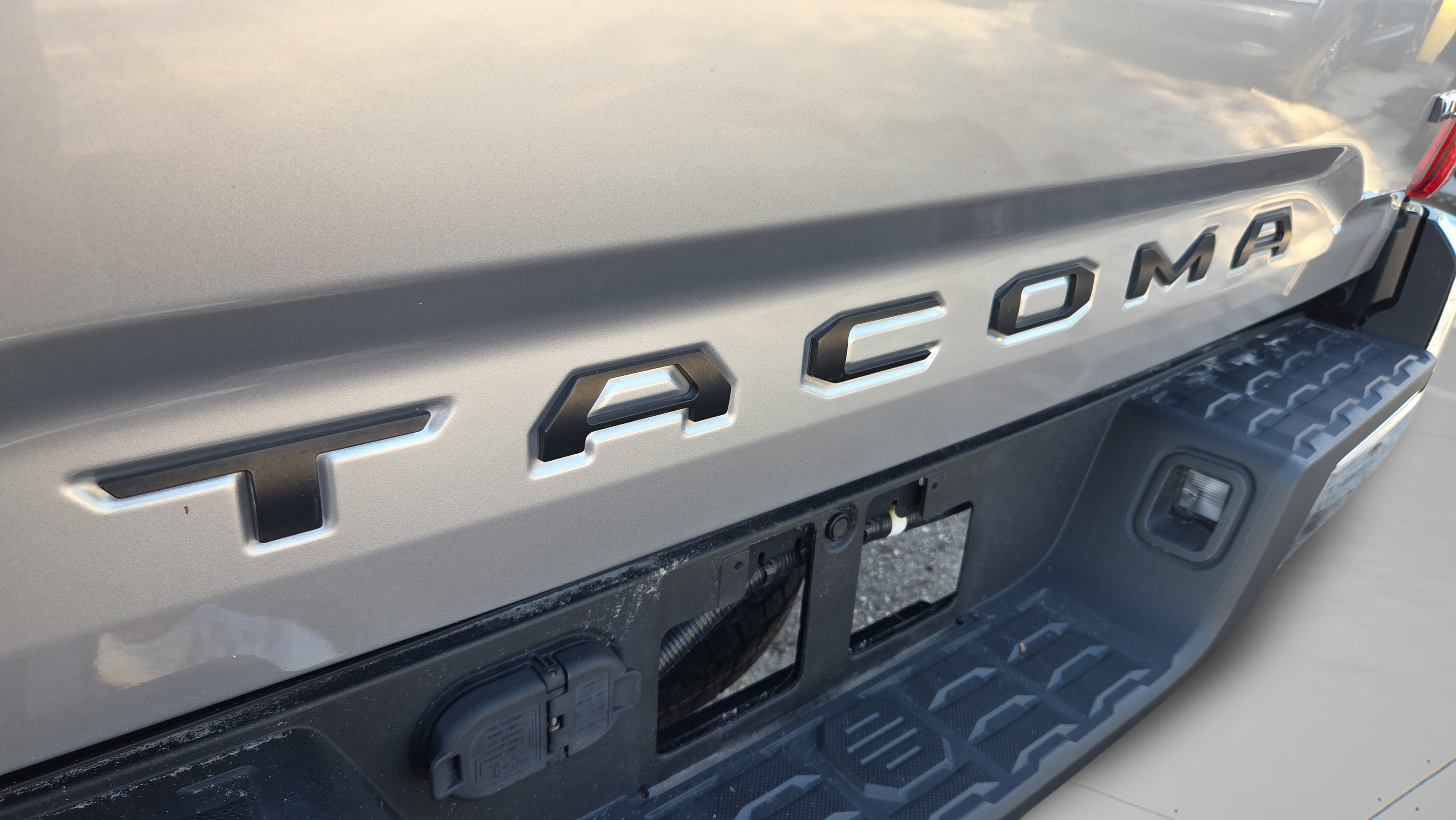 Used 2019 Toyota Tacoma TRD Off-Road AWD/4WD image 31