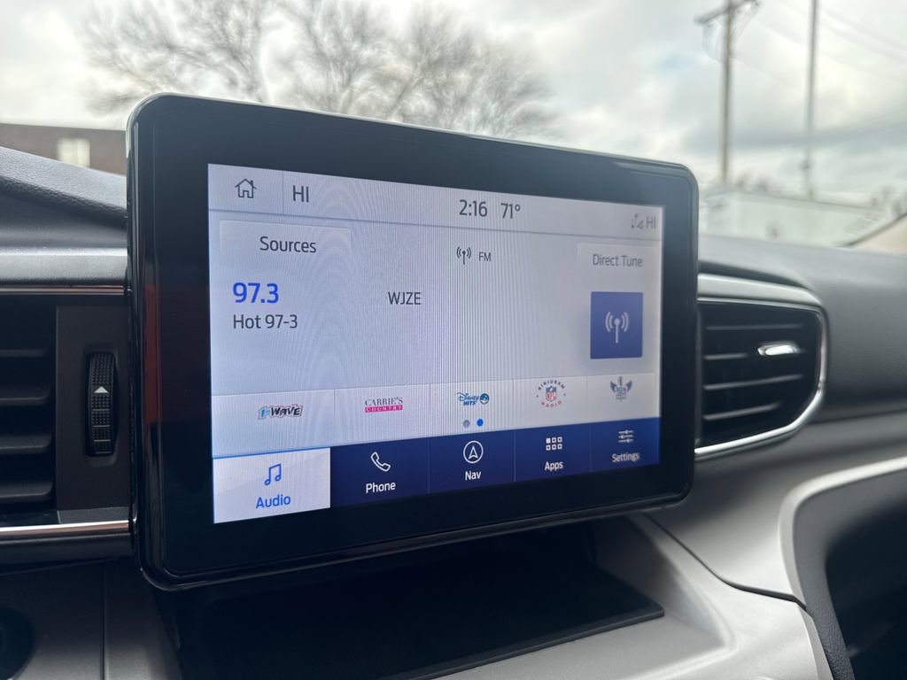 Used 2024 Ford Explorer XLT w/ Equipment Group 202A image 34