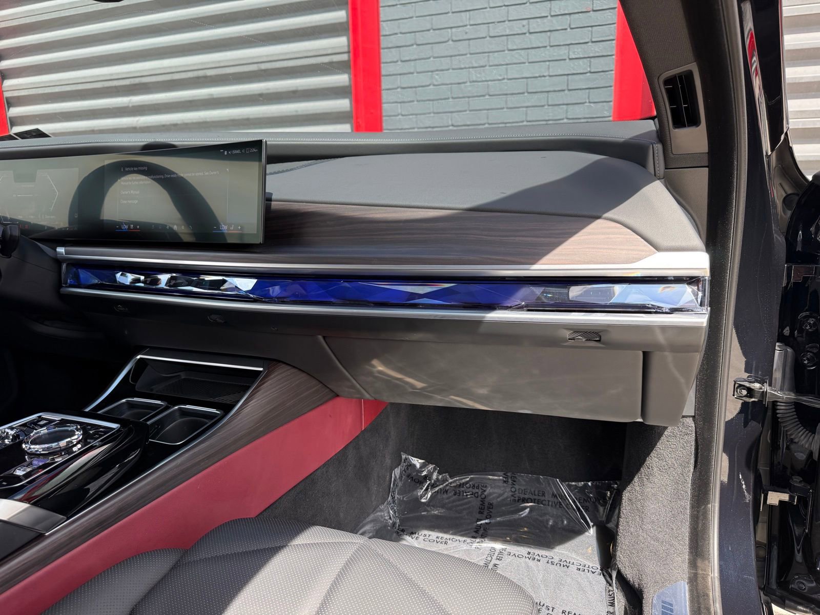 Used 2023 BMW 740i image 23