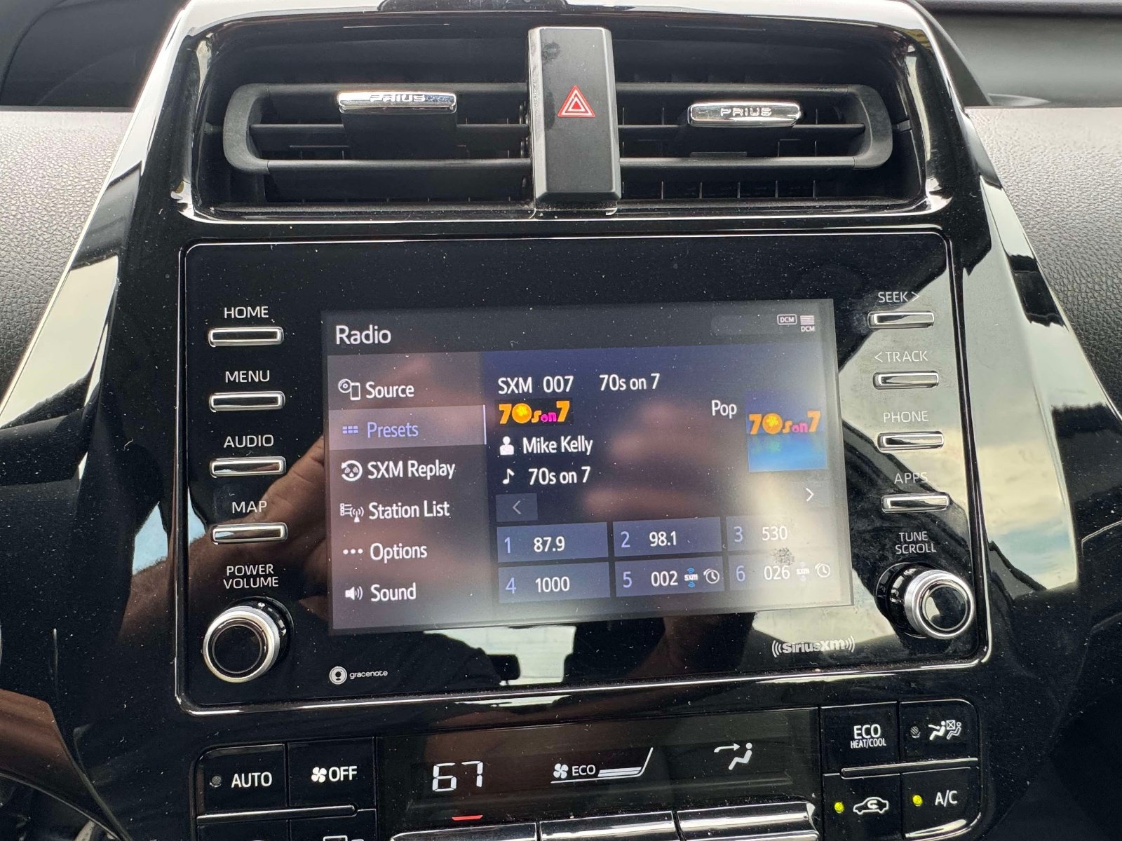 Certified 2022 Toyota Prius XLE AWD/4WD image 34