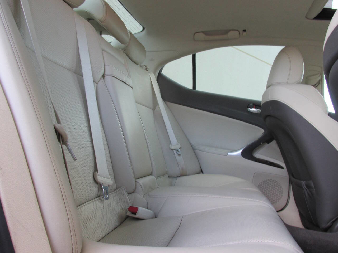 Used 2011 Lexus IS 250 w/ Premium Pkg Value Edition image 21