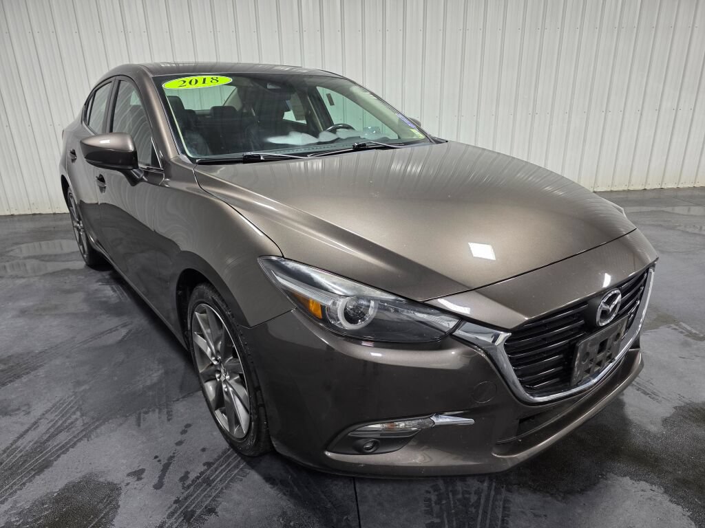 Used 2018 MAZDA MAZDA3 Grand Touring FWD image 2