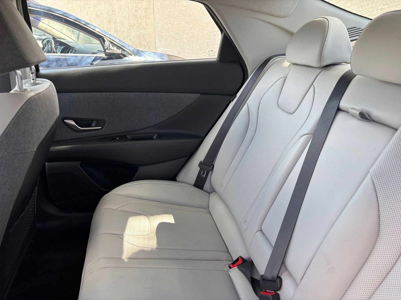 Used 2025 Hyundai Elantra Limited FWD image 41