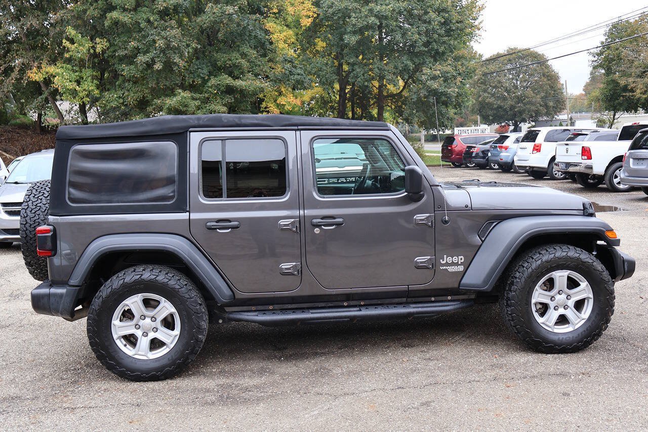 Used 2018 Jeep Wrangler Unlimited Sport S AWD/4WD image 11