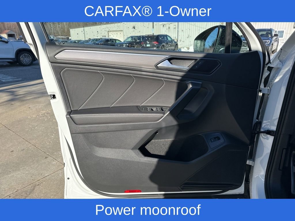 Used 2024 Volkswagen Tiguan SE R-Line image 17