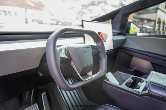 Used 2024 Tesla Cybertruck Cyberbeast AWD/4WD image 15