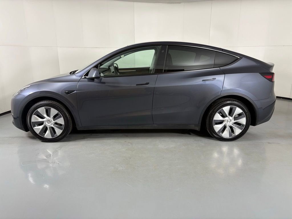 Used 2023 Tesla Model Y Long Range image 5