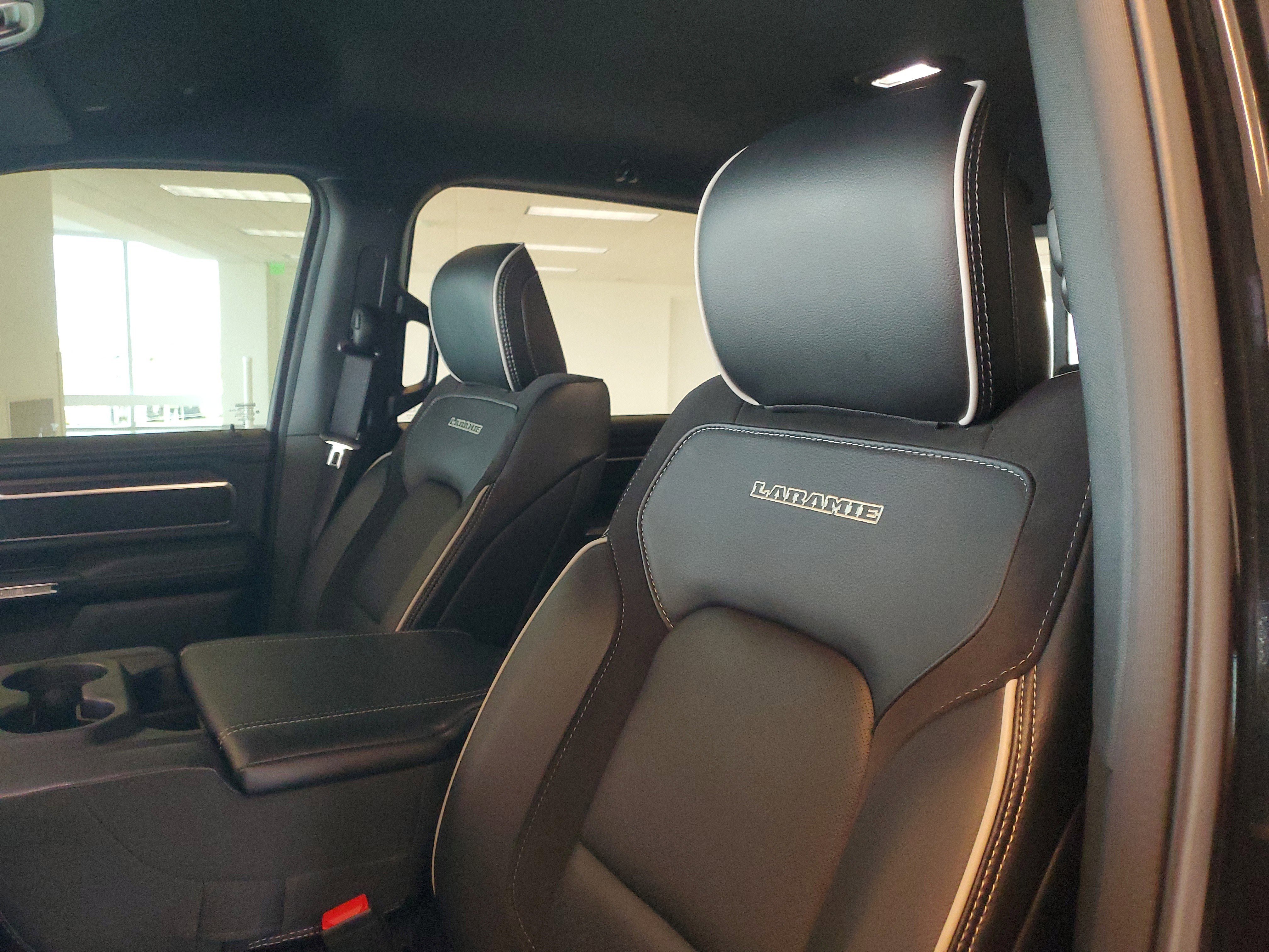 Used 2025 RAM 1500 Laramie image 19