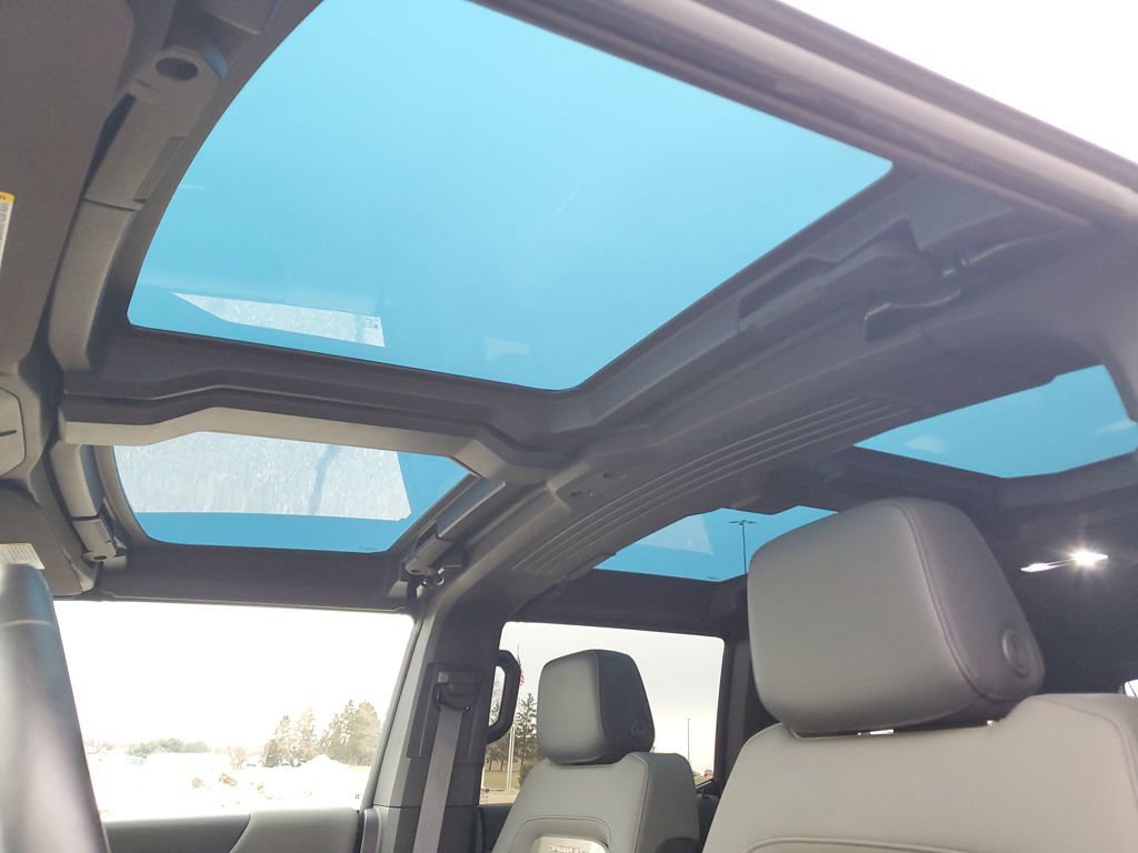 Certified 2024 GMC Hummer EV 2X w/ LPO, Illumination Package image 20