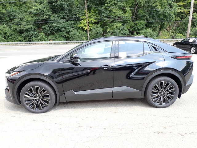 New 2026 Toyota C-HR AWD/4WD image 7