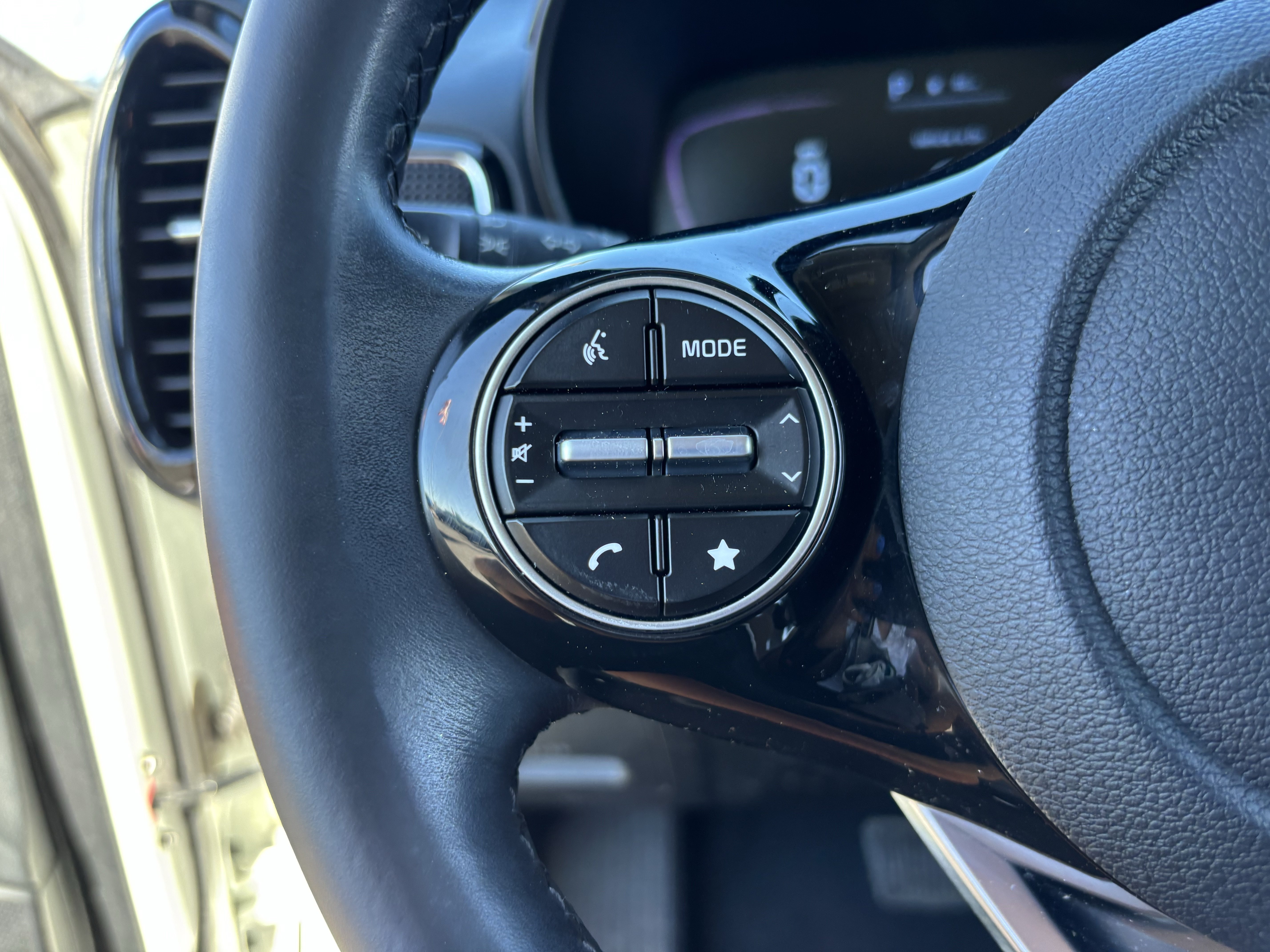 Certified 2024 Kia Soul EX w/ Option Group 015 FWD image 25