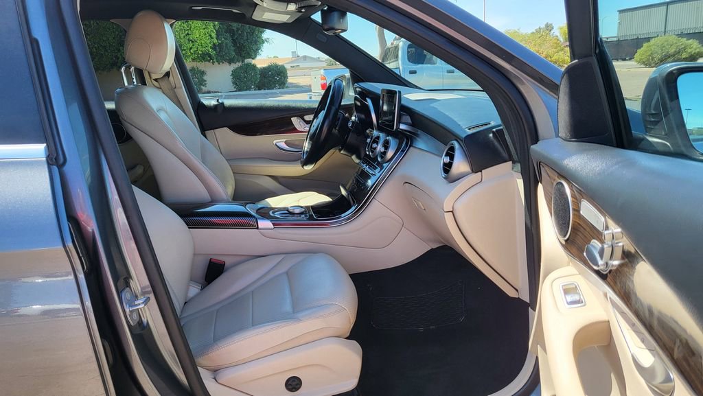 Used 2018 Mercedes-Benz GLC 300 image 18