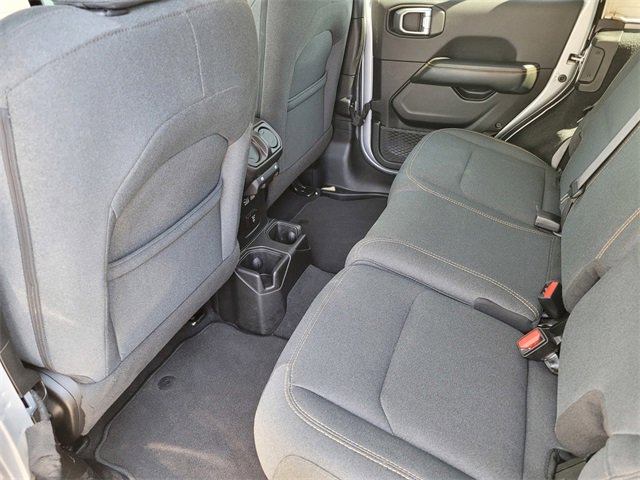 Used 2024 Jeep Wrangler Sahara image 12