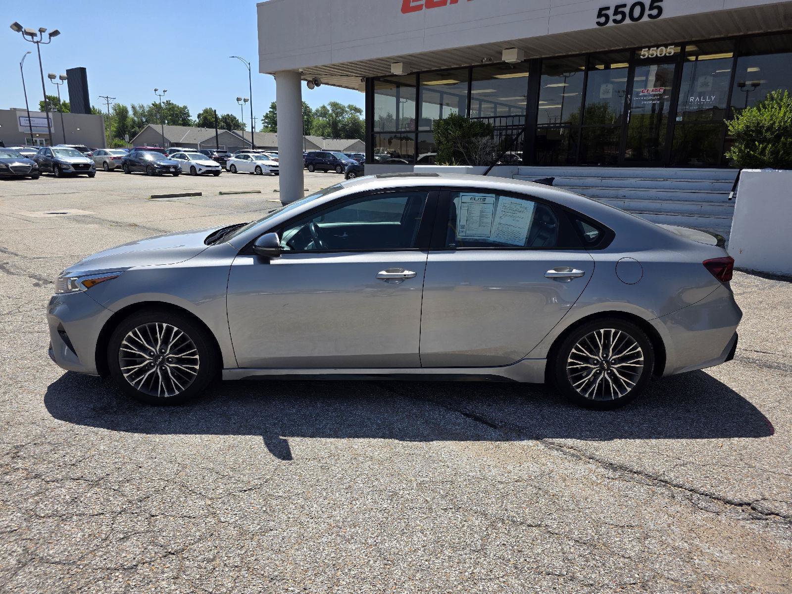 Used 2023 Kia Forte GT-Line w/ GT-Line Premium Package FWD image 8