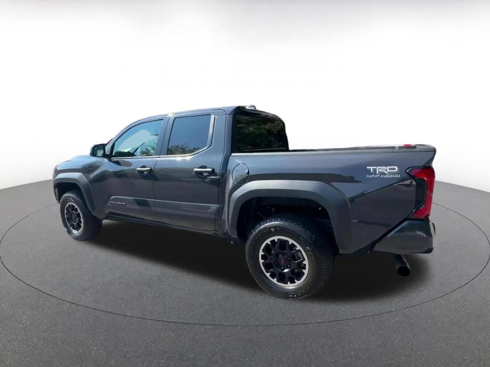 Used 2024 Toyota Tacoma TRD Off-Road AWD/4WD image 10