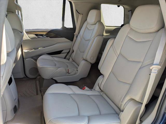 Used 2020 Cadillac Escalade Premium Luxury AWD/4WD image 21
