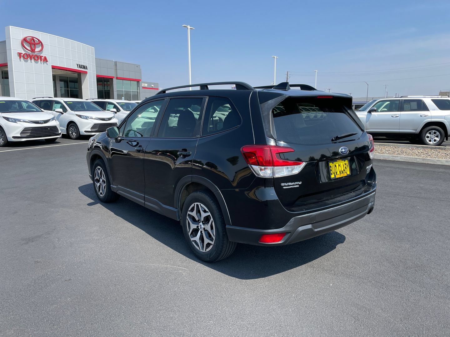 Used 2019 Subaru Forester Premium AWD/4WD image 5