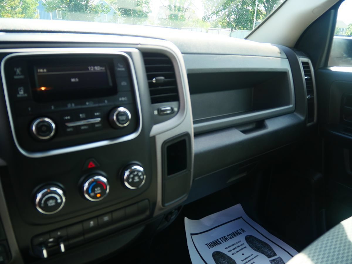 Used 2019 RAM 1500 Express AWD/4WD image 12