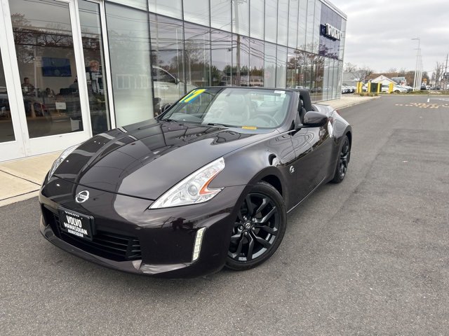 Used 2017 Nissan 370Z Touring image 24