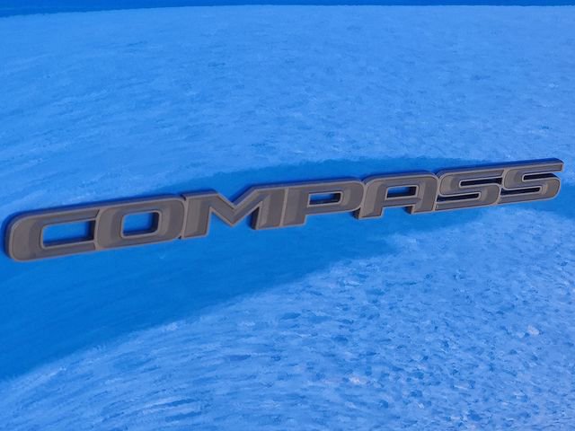 New 2026 Jeep Compass Latitude image 10