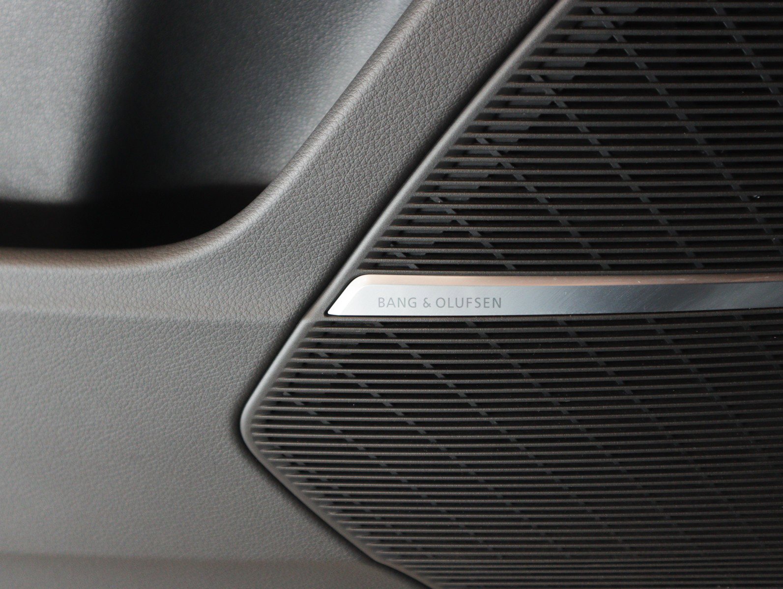 Used 2023 Audi Q8 Premium Plus w/ Premium Plus Package image 25