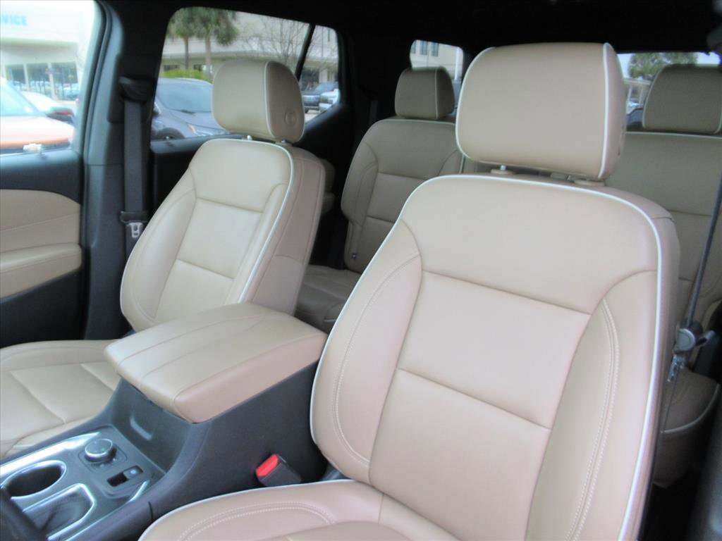 Used 2023 Chevrolet Traverse Premier image 17