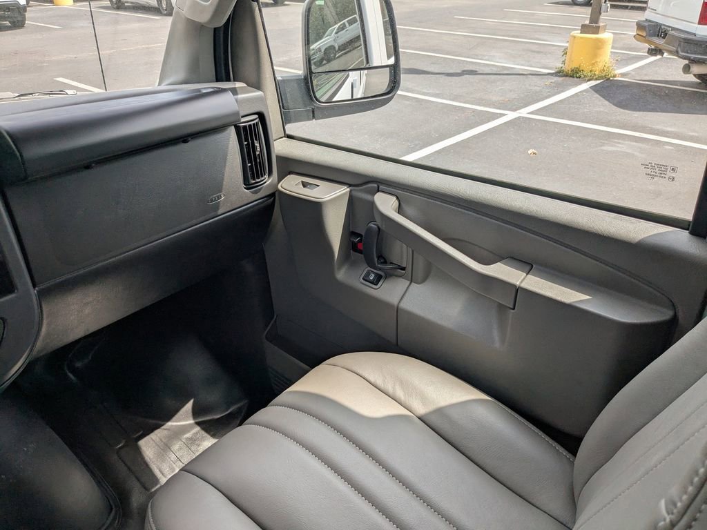 New 2025 Chevrolet Express 2500 w/ Driver Convenience Package image 18