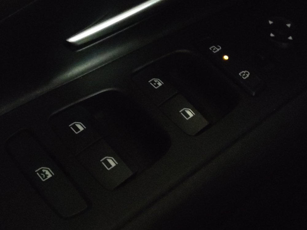Used 2025 Hyundai Elantra SEL FWD image 27