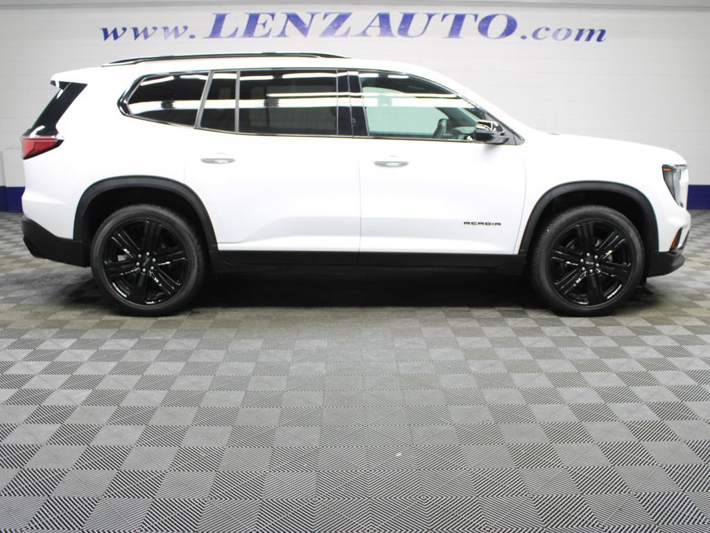 Used 2026 GMC Acadia Elevation AWD/4WD image 2