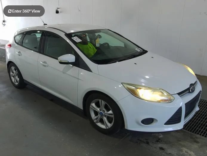 Used 2013 Ford Focus SE FWD image 1