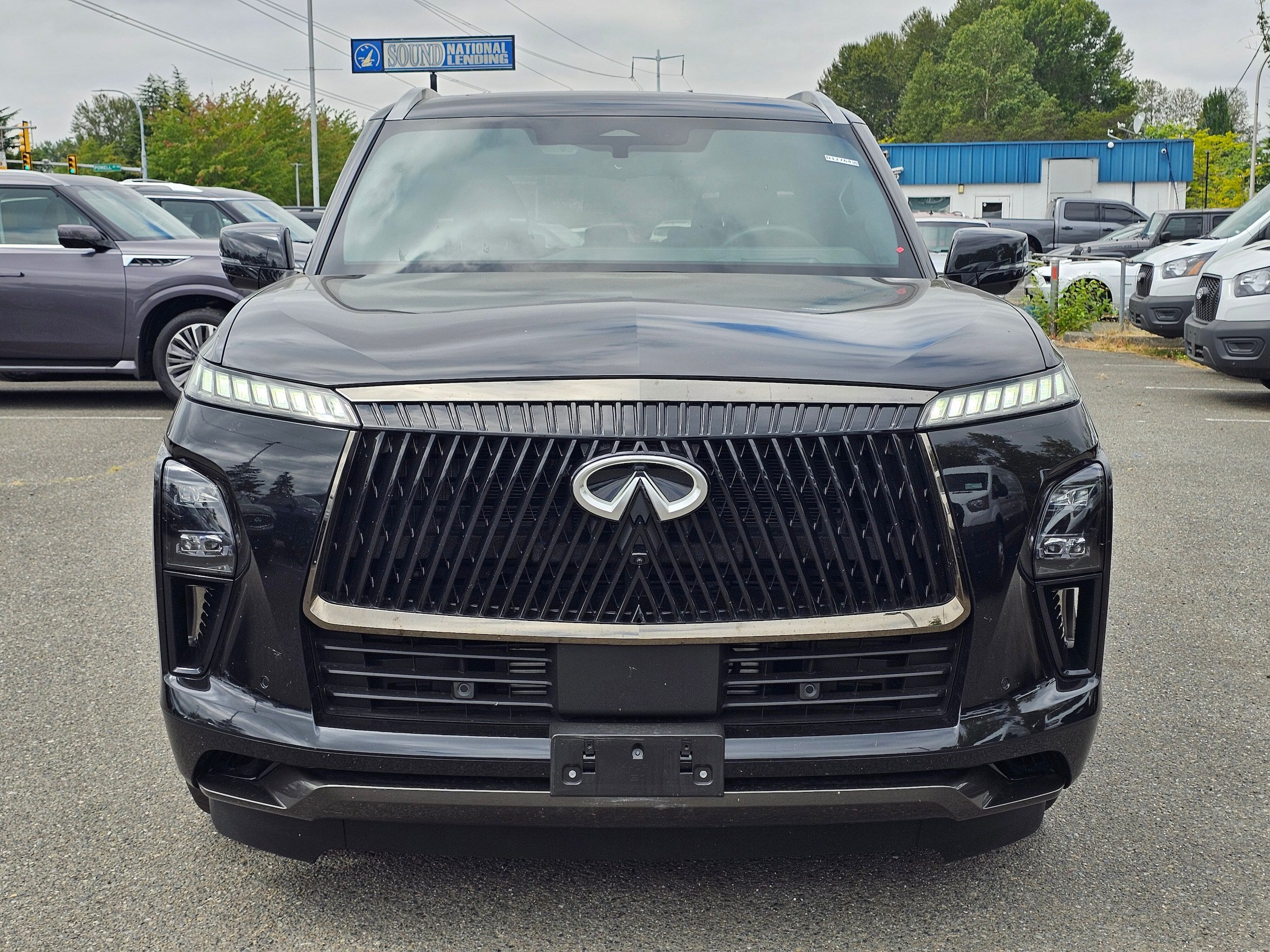 Used 2025 INFINITI QX80 Autograph AWD/4WD image 2