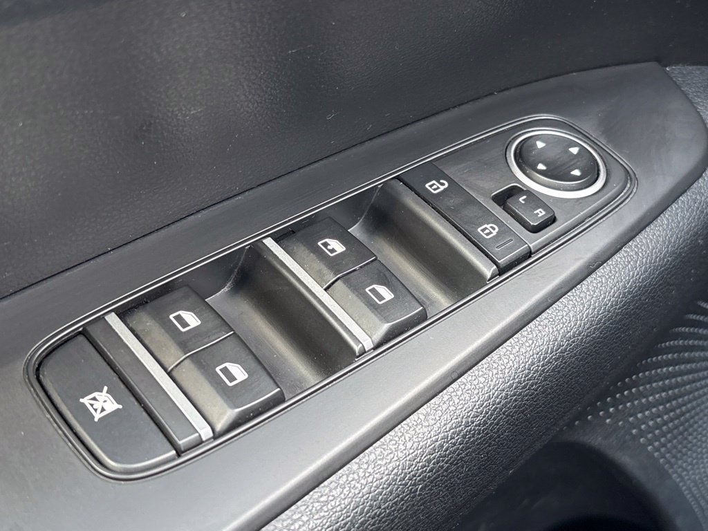 Used 2023 Kia Forte LXS FWD image 28