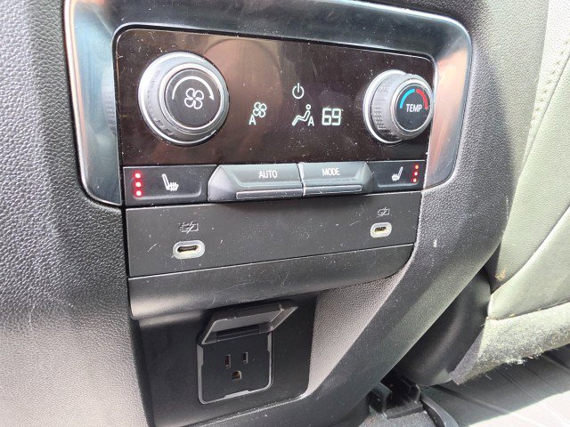 Used 2023 Chevrolet Tahoe Z71 w/ Luxury Package image 29