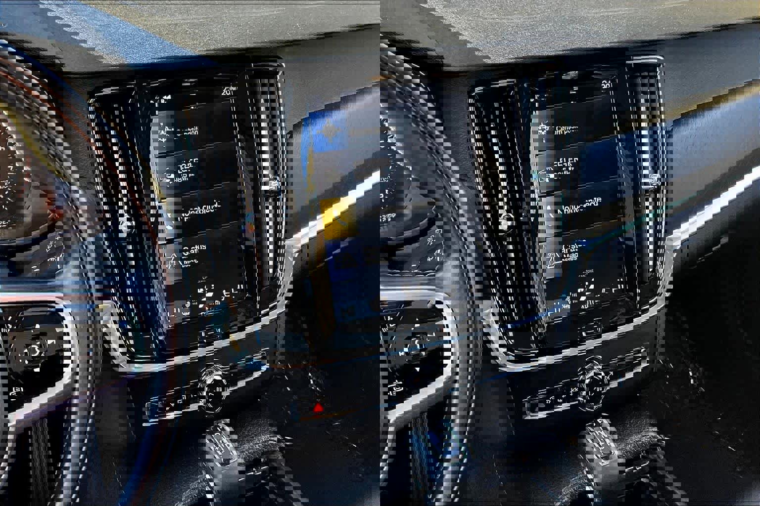 Used 2019 Volvo V90 T5 Cross Country w/ Protection Package Premier image 7