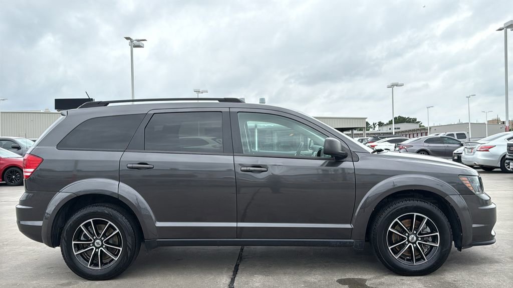 Used 2018 Dodge Journey SE w/ Blacktop Package FWD image 6